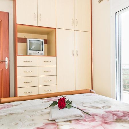Cozy Flats In An Olive Grove By The Sandy Beach Kanalos Bagian luar foto