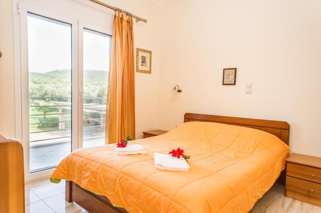 Cozy Flats In An Olive Grove By The Sandy Beach Kanalos Bagian luar foto