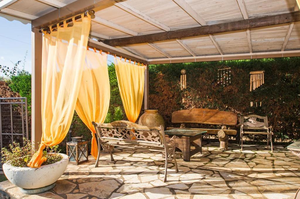 Cozy Flats In An Olive Grove By The Sandy Beach Kanalos Bagian luar foto