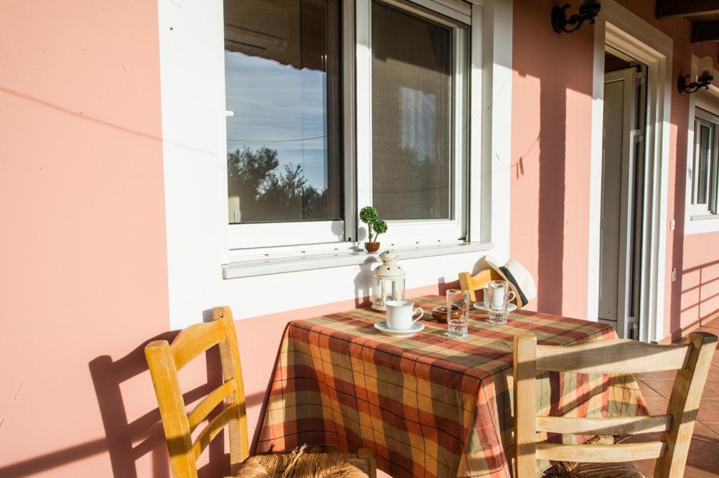 Cozy Flats In An Olive Grove By The Sandy Beach Kanalos Bagian luar foto