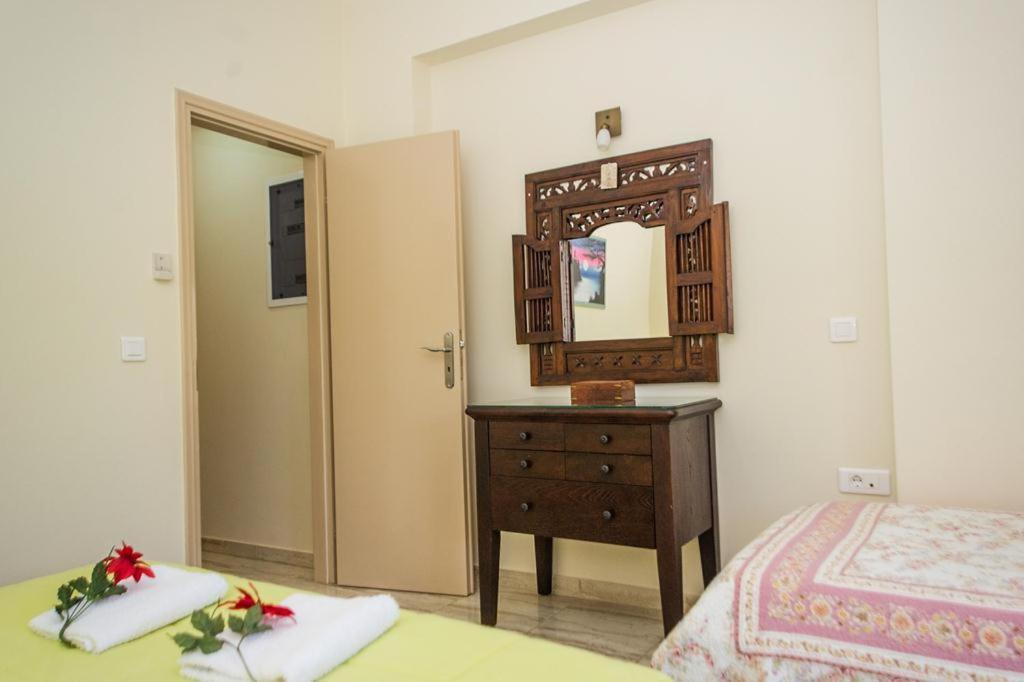 Cozy Flats In An Olive Grove By The Sandy Beach Kanalos Bagian luar foto
